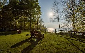 Lakeview On The Lake